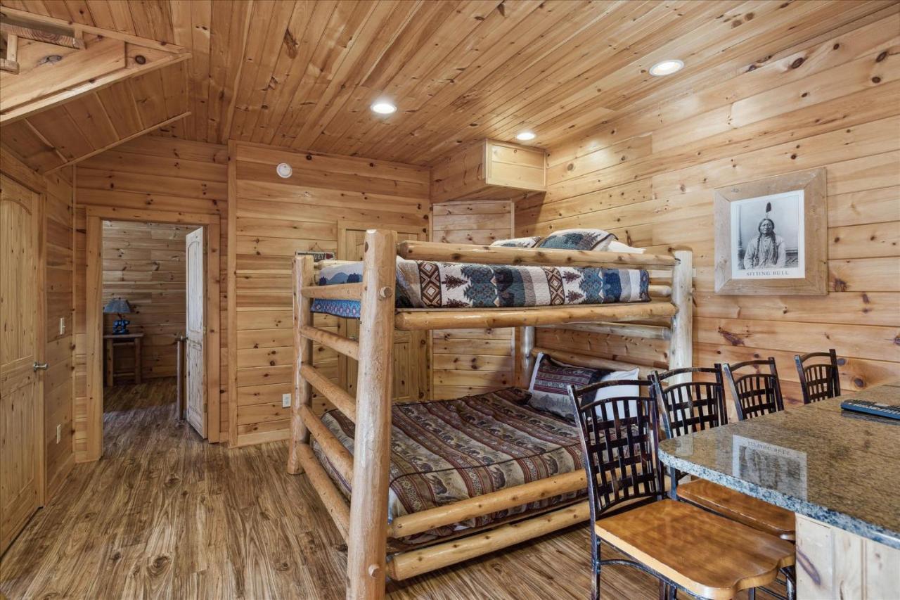 Peace Of Mind Cabin Севьервилл Экстерьер фото